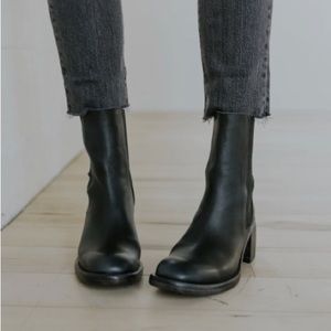 NEW Free People Essential Chelsea Boot